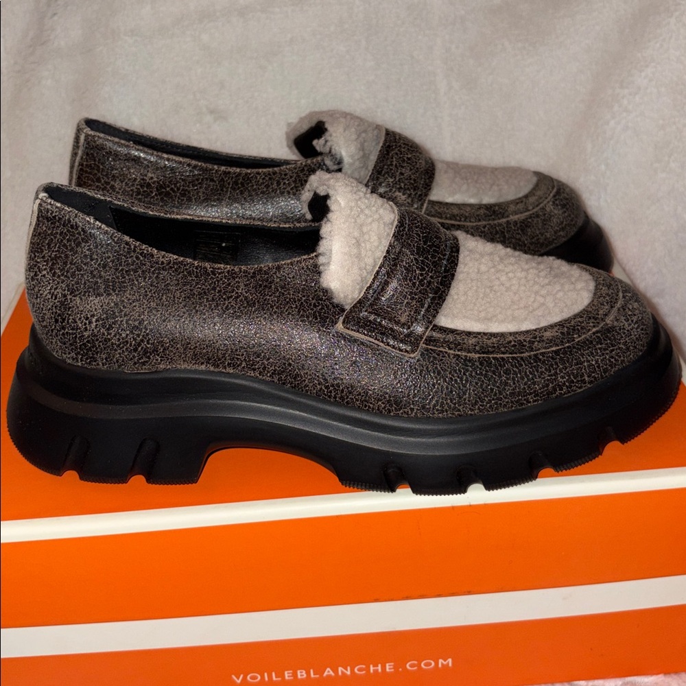 NWT VOILE BLANCHE Twilly Genuine Shearling Lug Sole Loafer in Ecru Beige - Picture 10 of 16